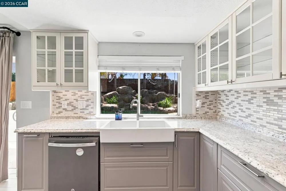 300 Helena Ct Oakley, CA 94561