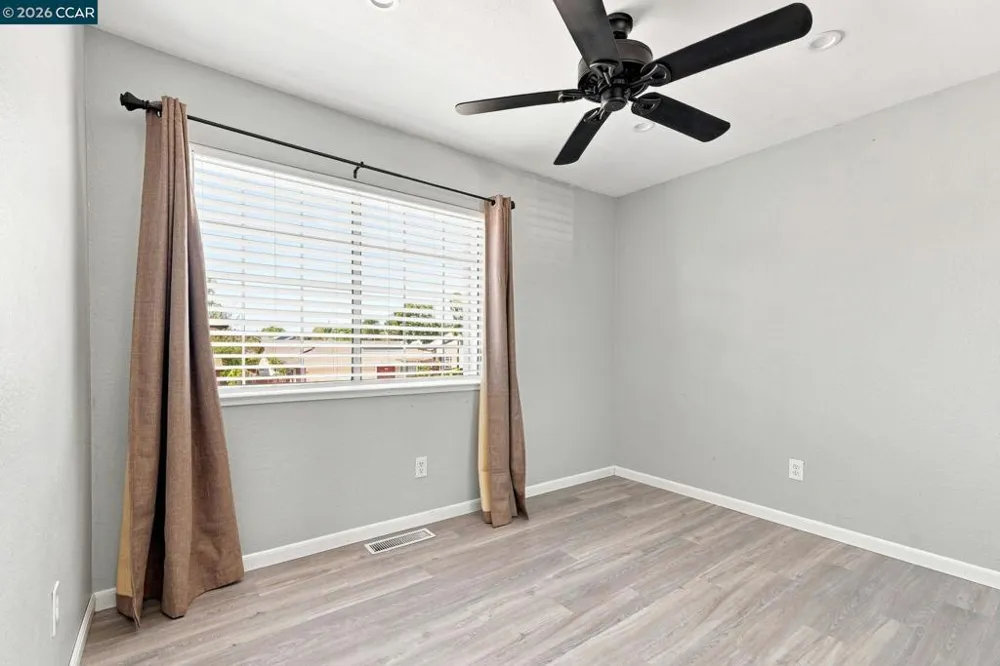 300 Helena Ct Oakley, CA 94561