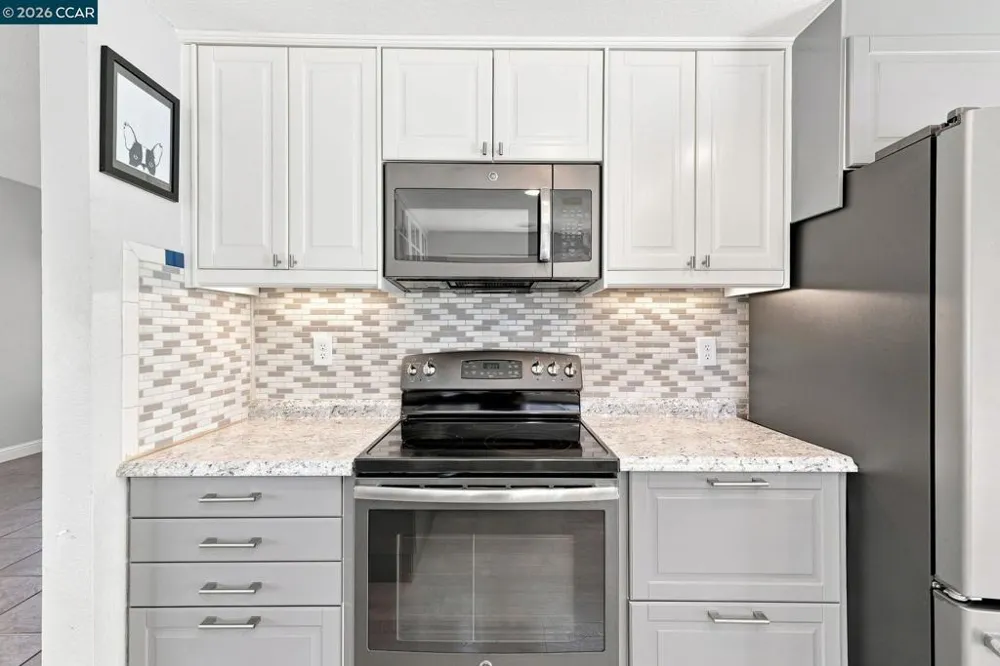 300 Helena Ct Oakley, CA 94561
