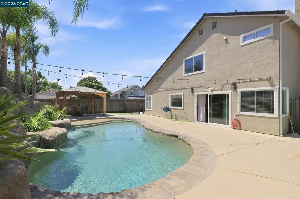 300 Helena Ct Oakley, CA 94561
