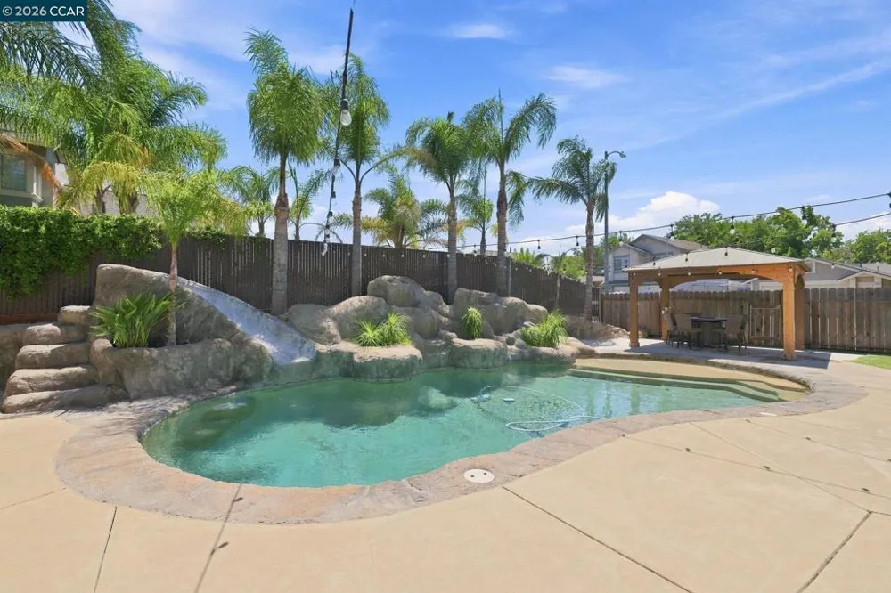 300 Helena Ct Oakley, CA 94561