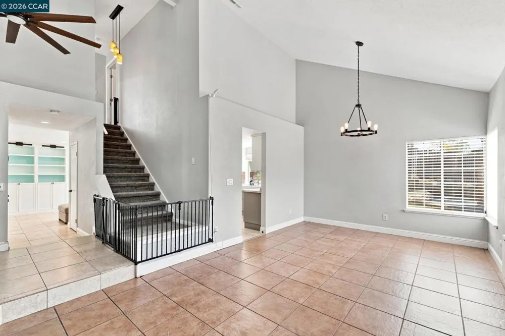 300 Helena Ct Oakley, CA 94561