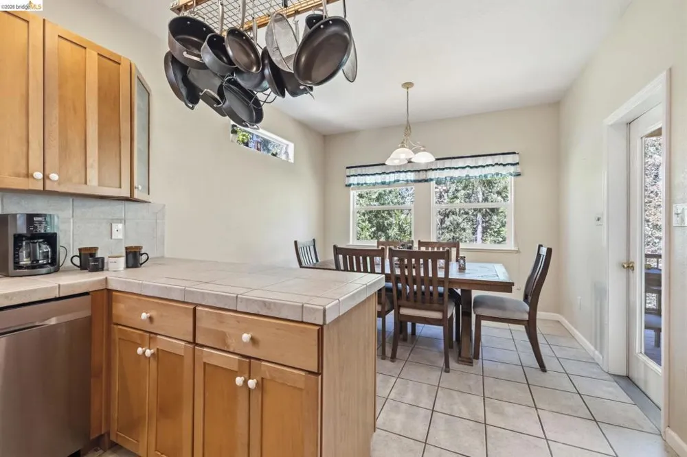 24230 Oxbow Ln Sonora, CA 95370