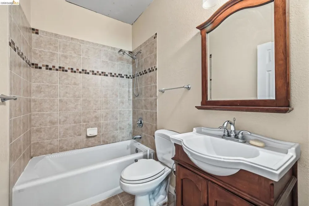 24230 Oxbow Ln Sonora, CA 95370