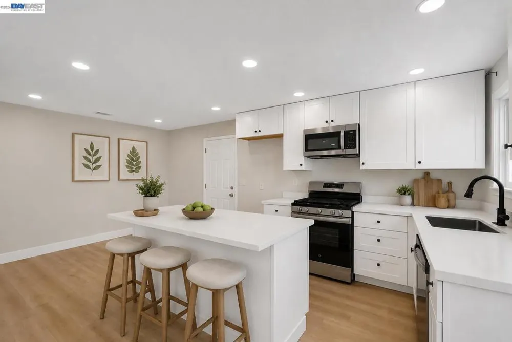 587 Somoa Lane Lathrop, CA 95330