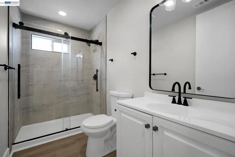 587 Somoa Lane Lathrop, CA 95330