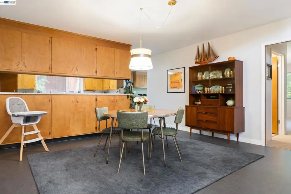 4142 Santa Rita Rd El Sobrante, CA 94803