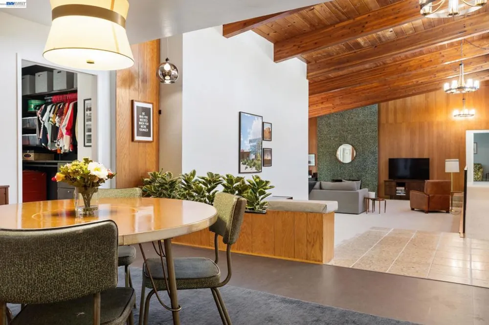 4142 Santa Rita Rd El Sobrante, CA 94803