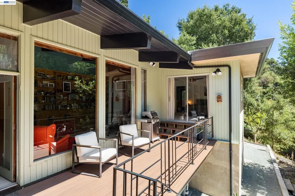 4142 Santa Rita Rd El Sobrante, CA 94803