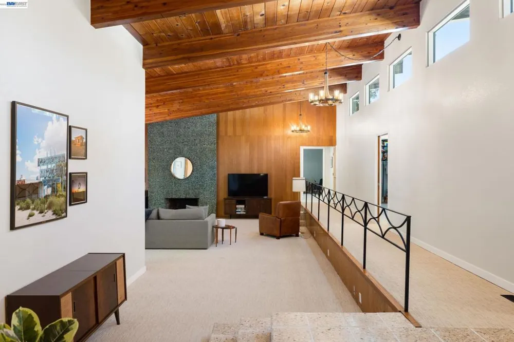 4142 Santa Rita Rd El Sobrante, CA 94803