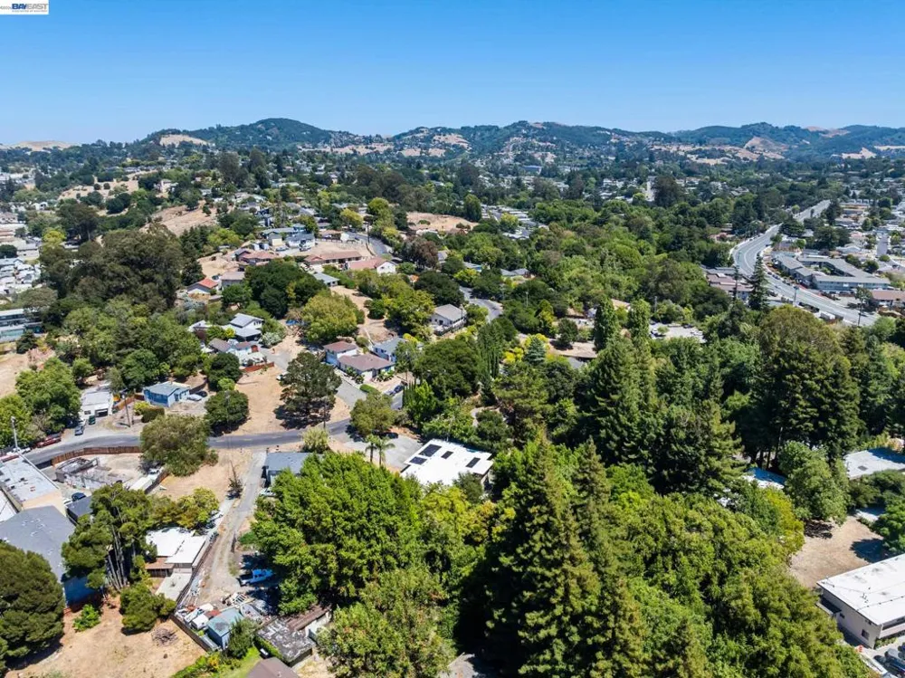 4142 Santa Rita Rd El Sobrante, CA 94803