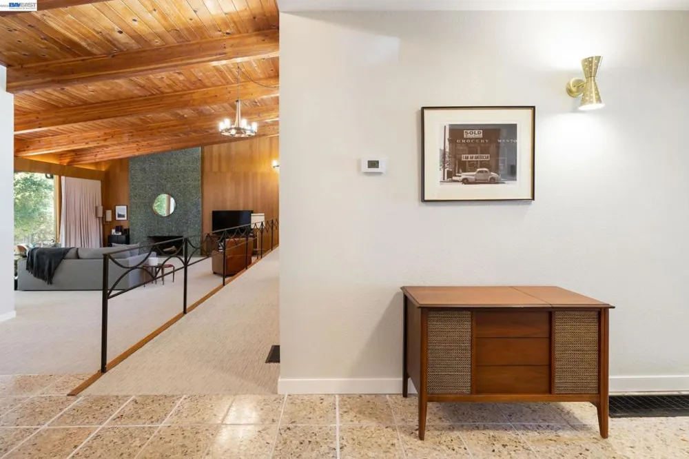 4142 Santa Rita Rd El Sobrante, CA 94803