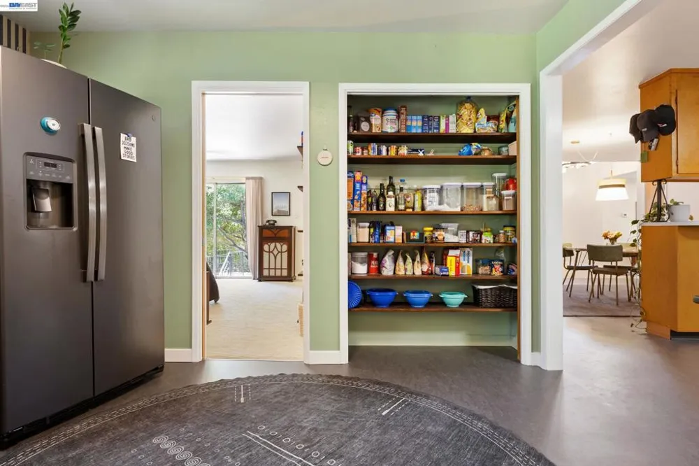 4142 Santa Rita Rd El Sobrante, CA 94803