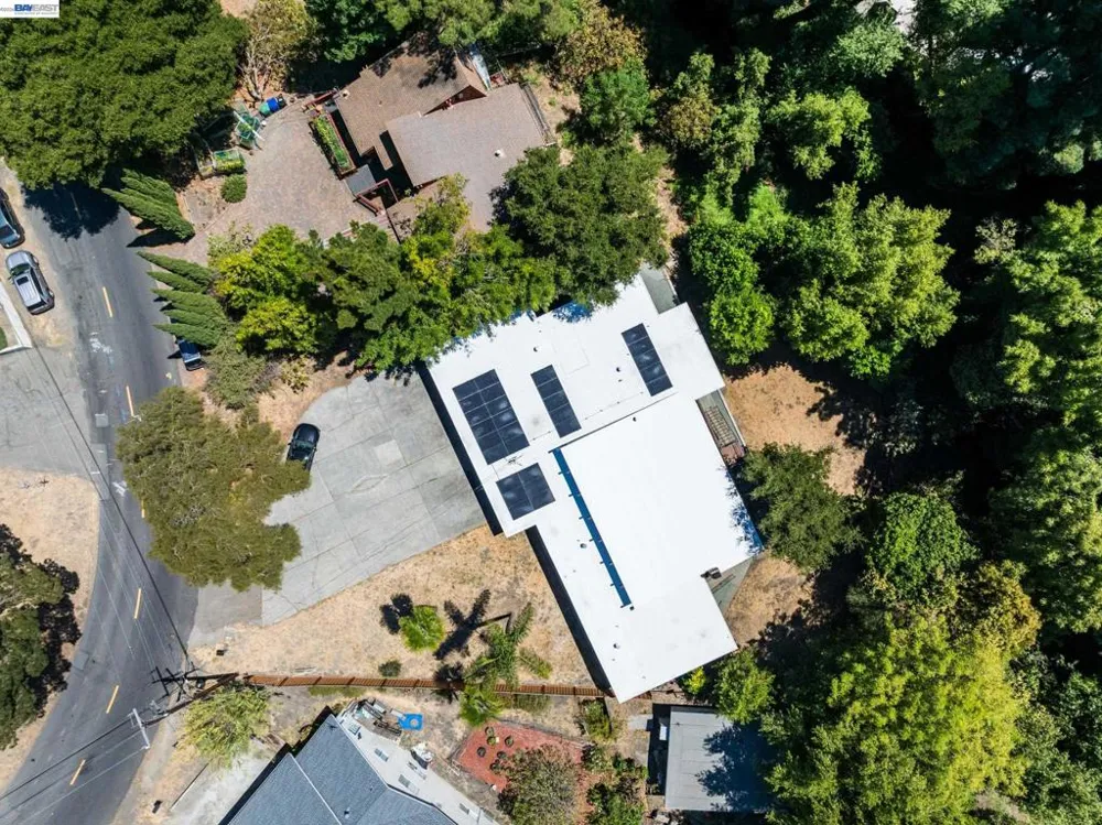 4142 Santa Rita Rd El Sobrante, CA 94803