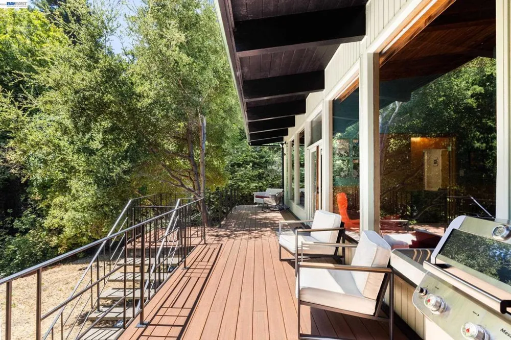 4142 Santa Rita Rd El Sobrante, CA 94803