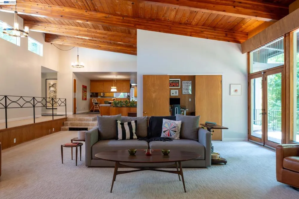 4142 Santa Rita Rd El Sobrante, CA 94803