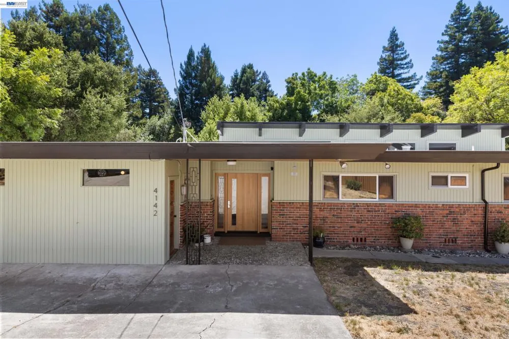 4142 Santa Rita Rd El Sobrante, CA 94803