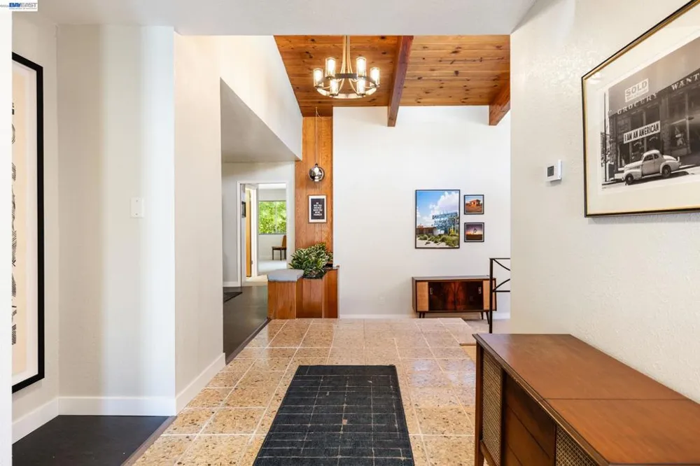 4142 Santa Rita Rd El Sobrante, CA 94803