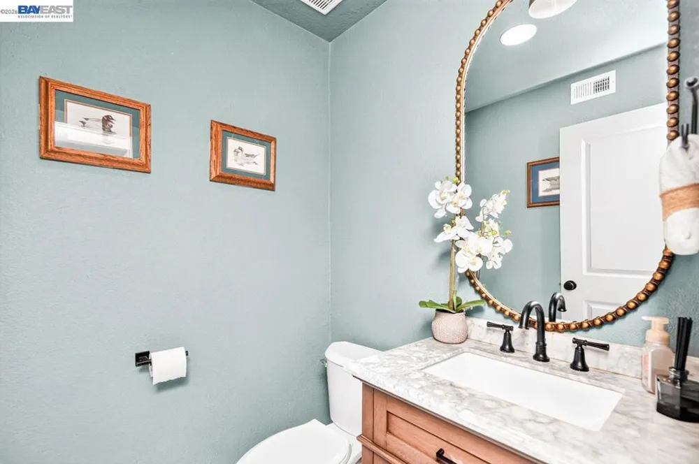 2105 Armstrong Dr Pleasanton, CA 94588