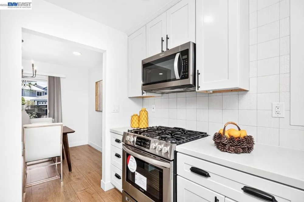 2105 Armstrong Dr Pleasanton, CA 94588