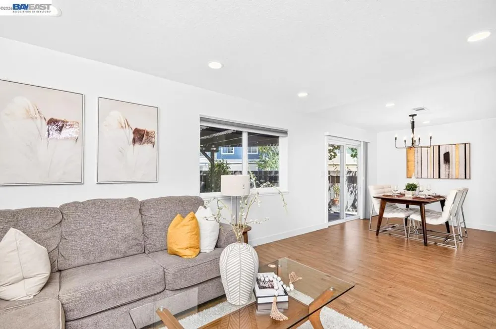 2105 Armstrong Dr Pleasanton, CA 94588