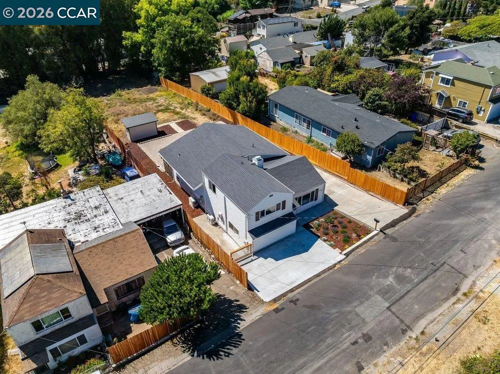 679 El Centro Rd El Sobrante, CA 94803