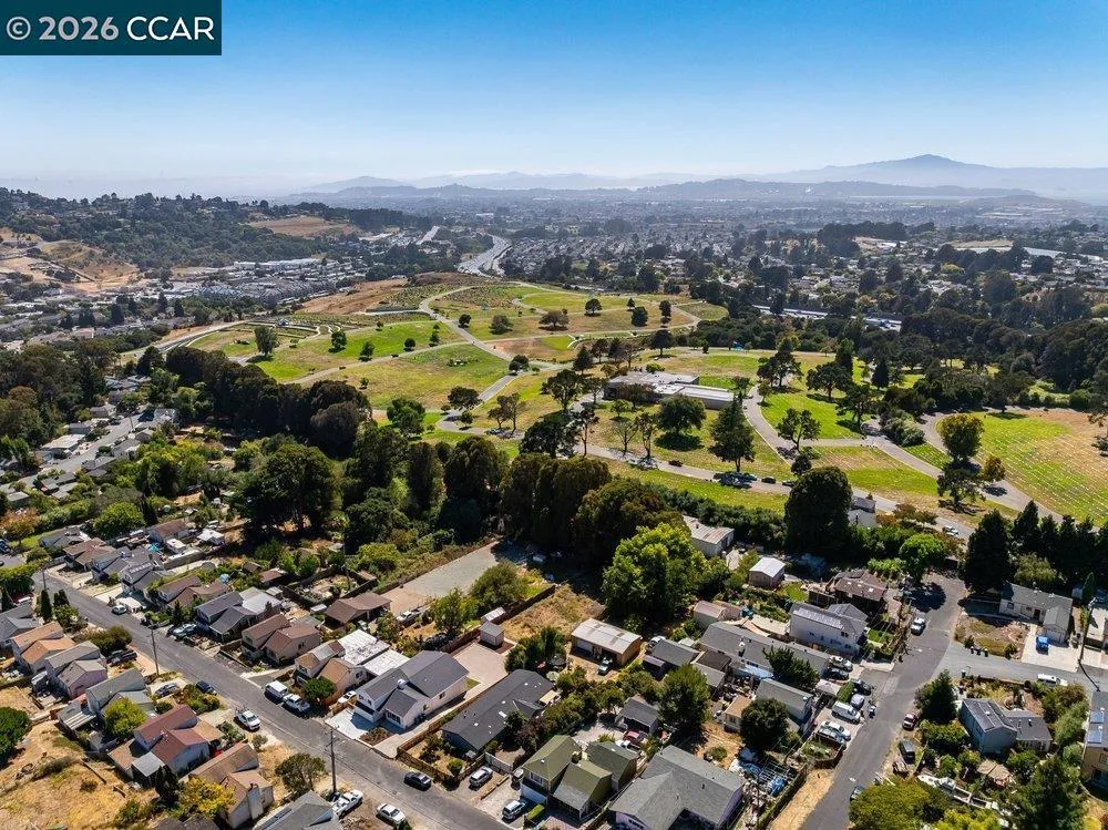 679 El Centro Rd El Sobrante, CA 94803