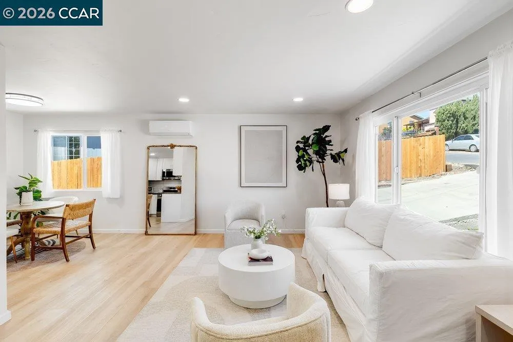 679 El Centro Rd El Sobrante, CA 94803