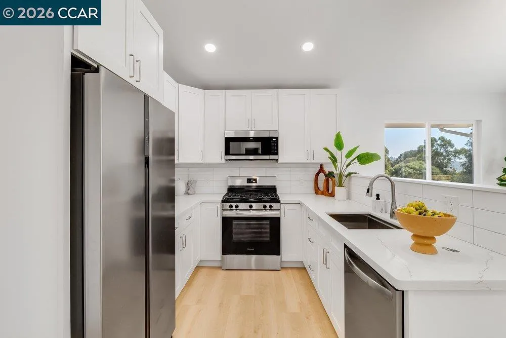 679 El Centro Rd El Sobrante, CA 94803