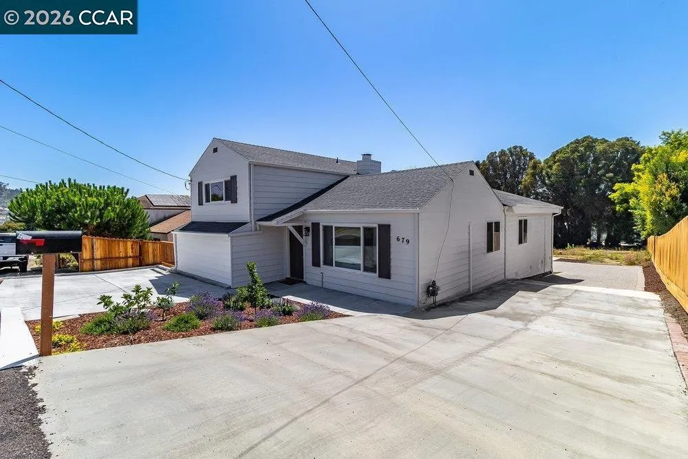 679 El Centro Rd El Sobrante, CA 94803
