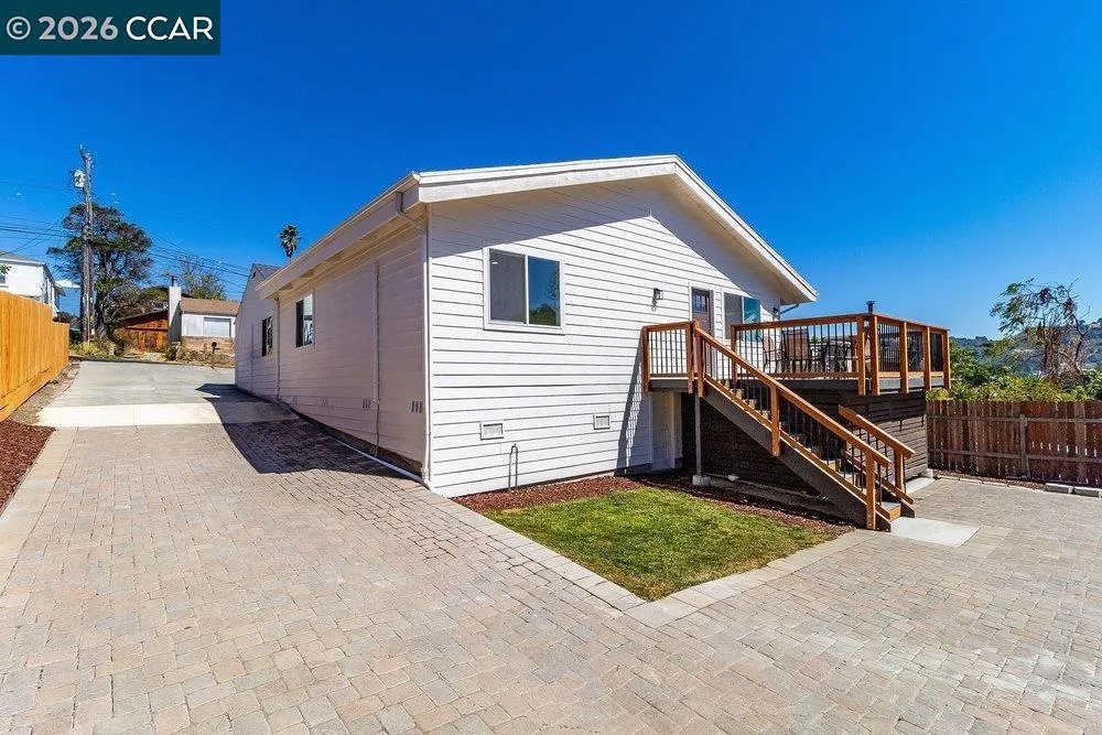 679 El Centro Rd El Sobrante, CA 94803