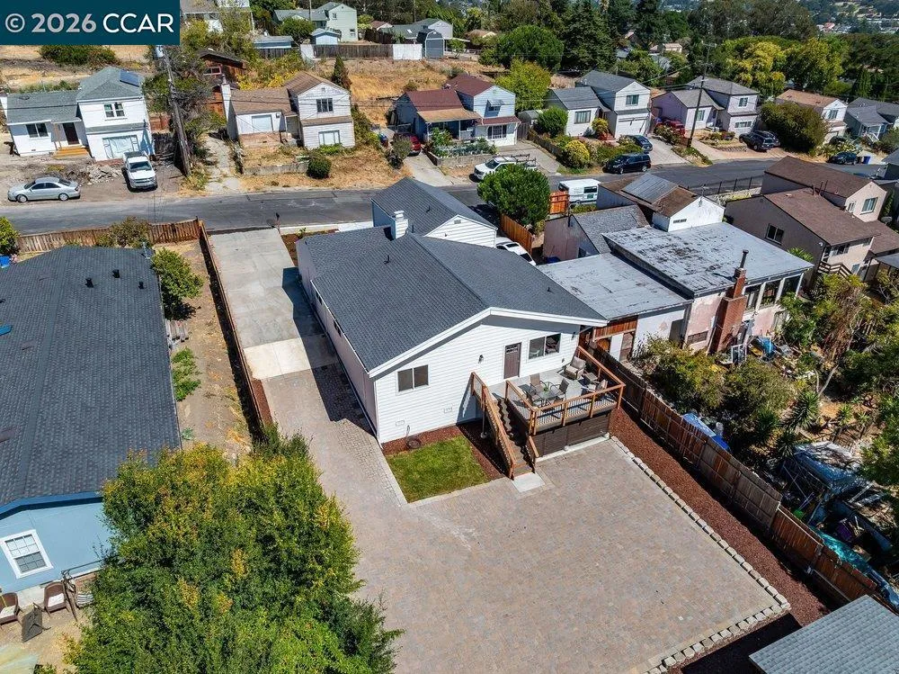 679 El Centro Rd El Sobrante, CA 94803