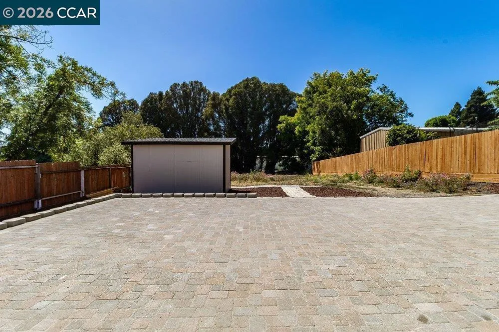 679 El Centro Rd El Sobrante, CA 94803