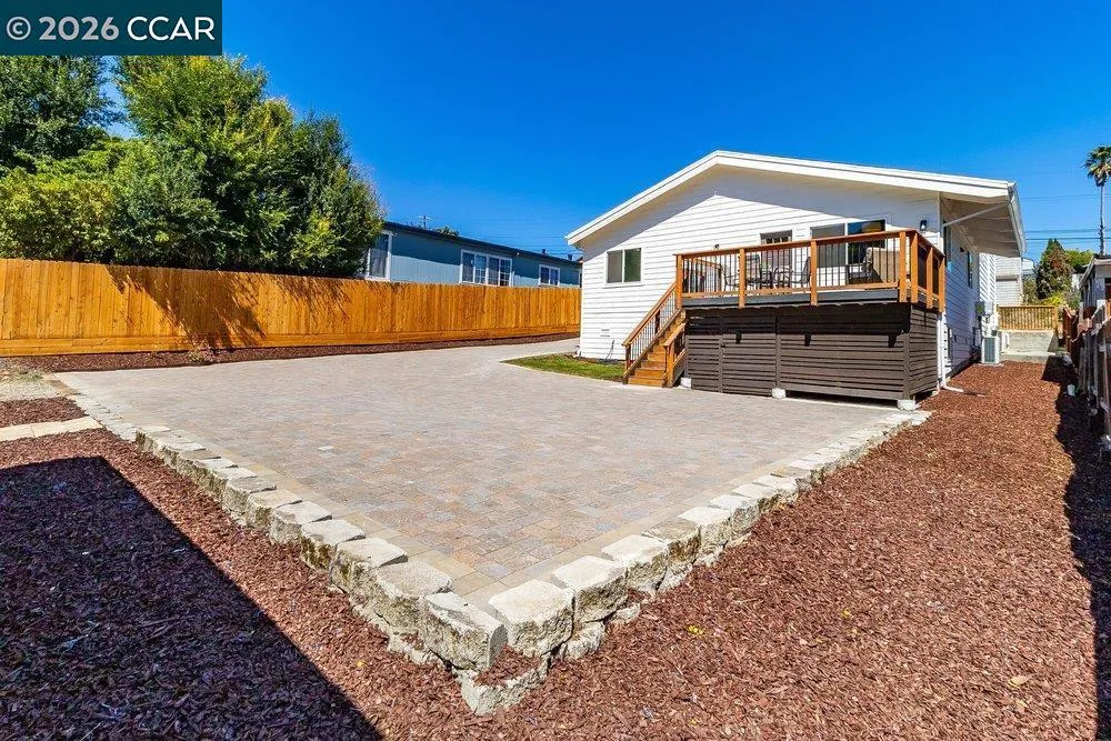 679 El Centro Rd El Sobrante, CA 94803