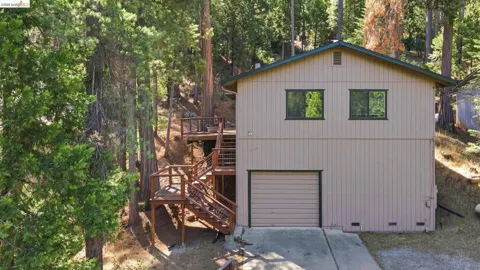 22435 Ponderosa Dr.