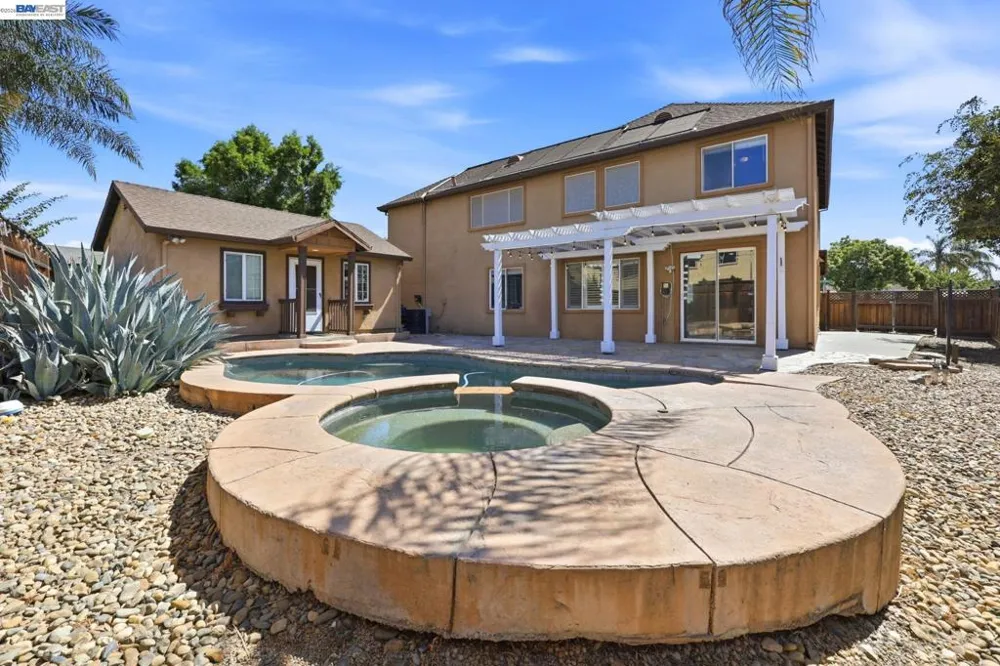 1647 Green Springs Ct Tracy, CA 95377
