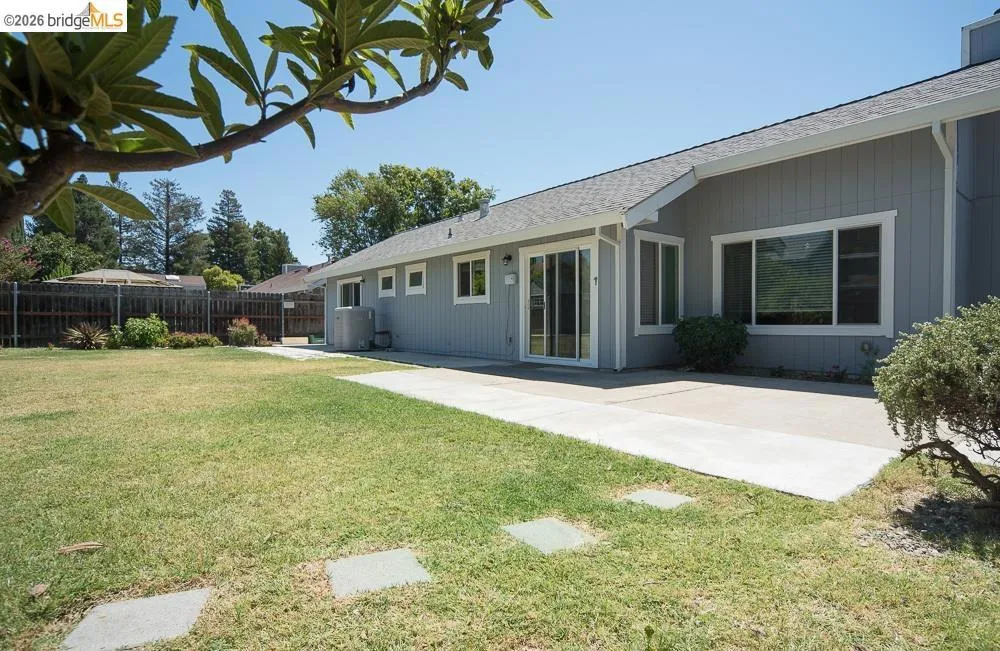 39 Stanislaus CIR Sacramento, CA 95831