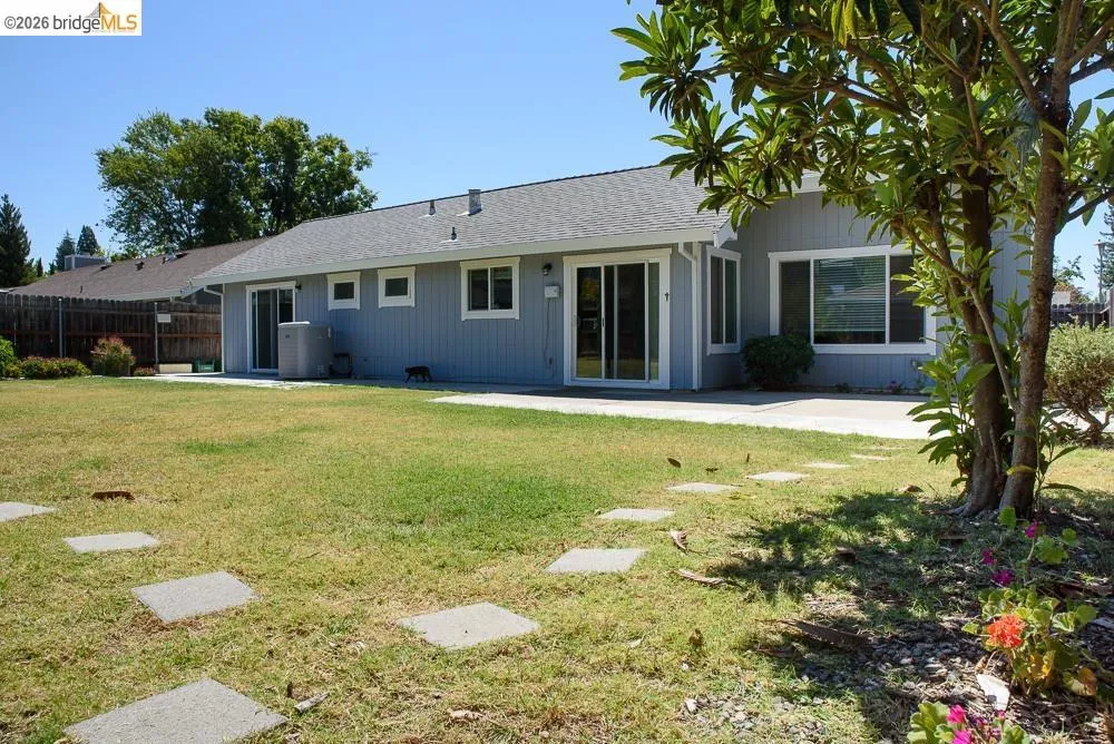 39 Stanislaus CIR Sacramento, CA 95831