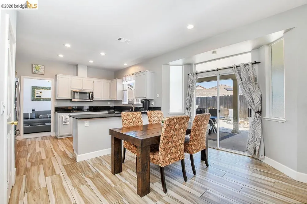 108 Edmeades Court Oakley, CA 94561