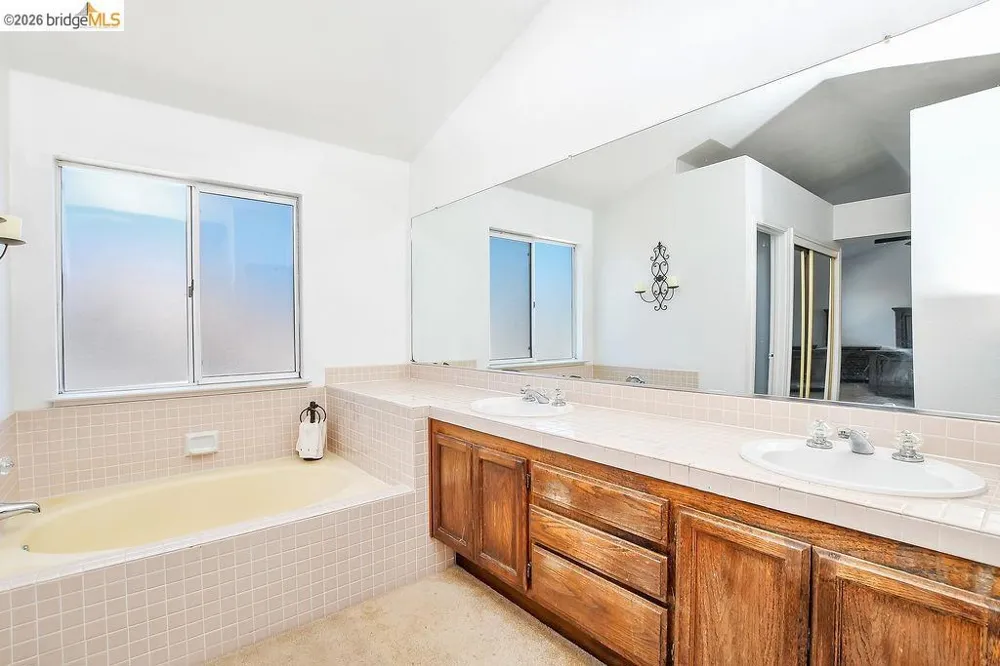 108 Edmeades Court Oakley, CA 94561