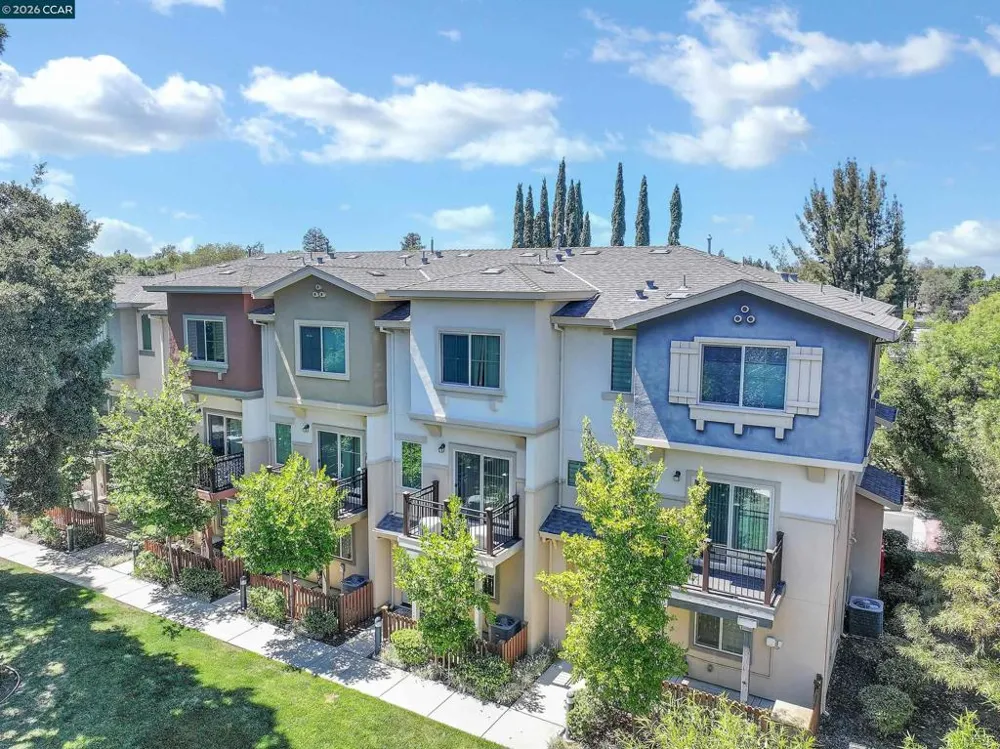1260 Detroit Ave #4 Concord, CA 94520