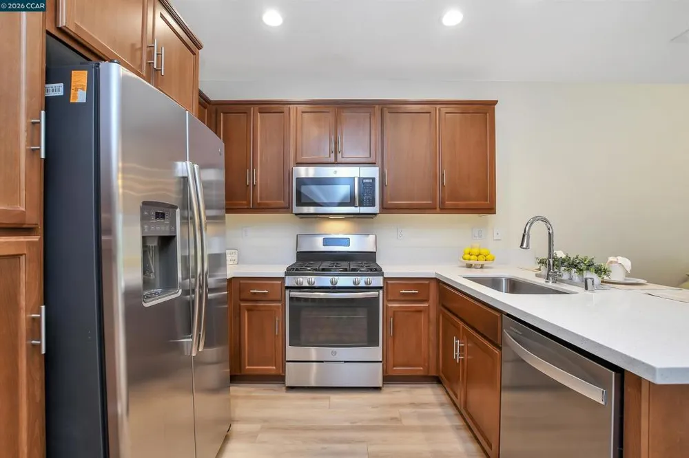 1260 Detroit Ave #4 Concord, CA 94520