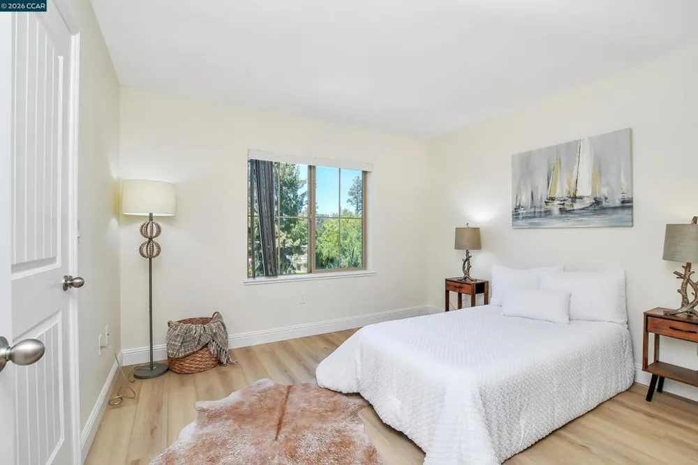 1260 Detroit Ave #4 Concord, CA 94520