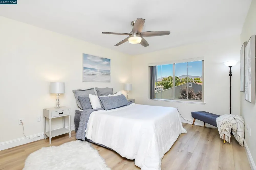 1260 Detroit Ave #4 Concord, CA 94520
