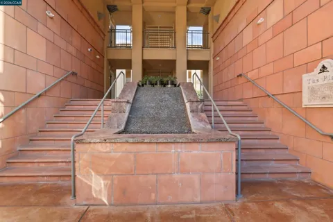 30 E Julian St #203