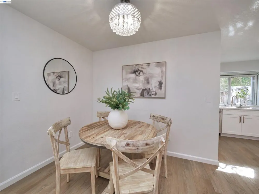 7445 Rolling Hills Cir Dublin, CA 94568
