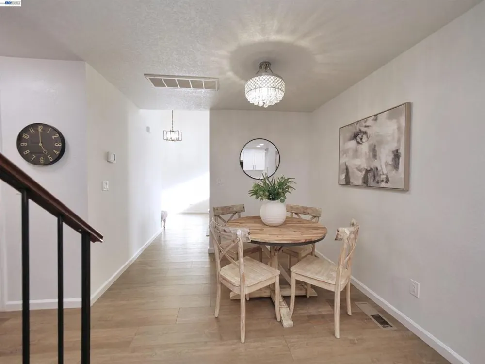 7445 Rolling Hills Cir Dublin, CA 94568