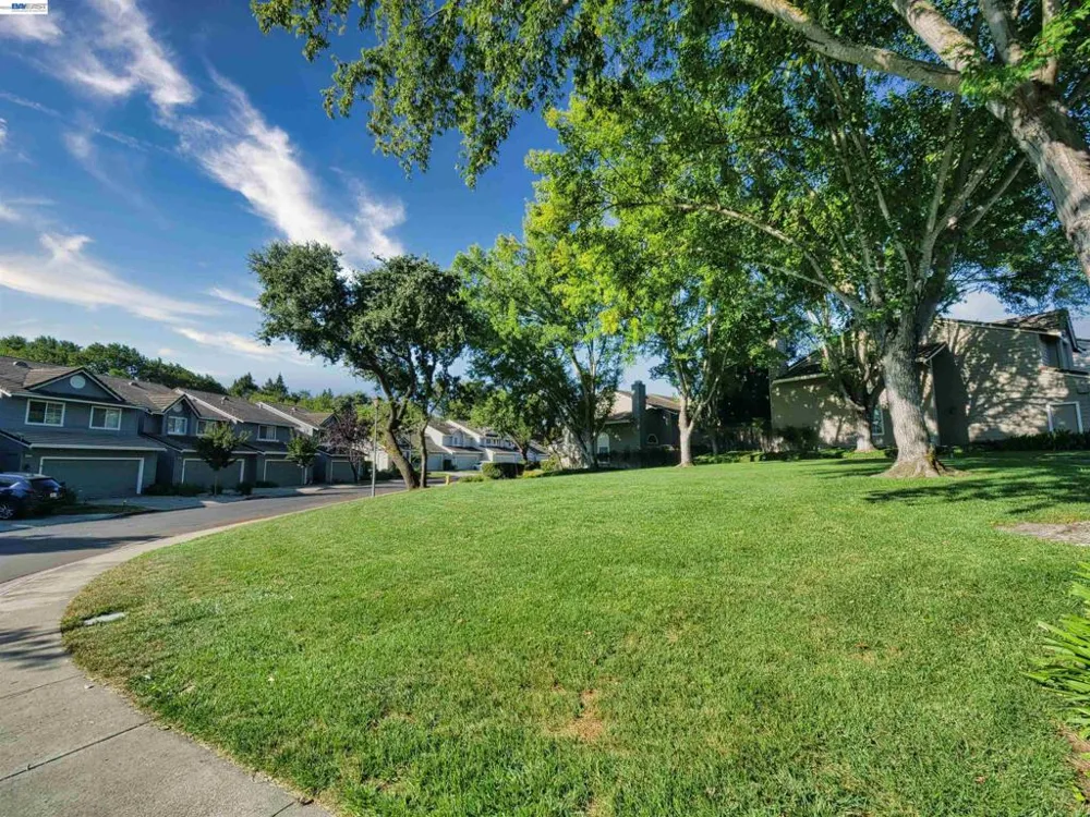 7445 Rolling Hills Cir Dublin, CA 94568