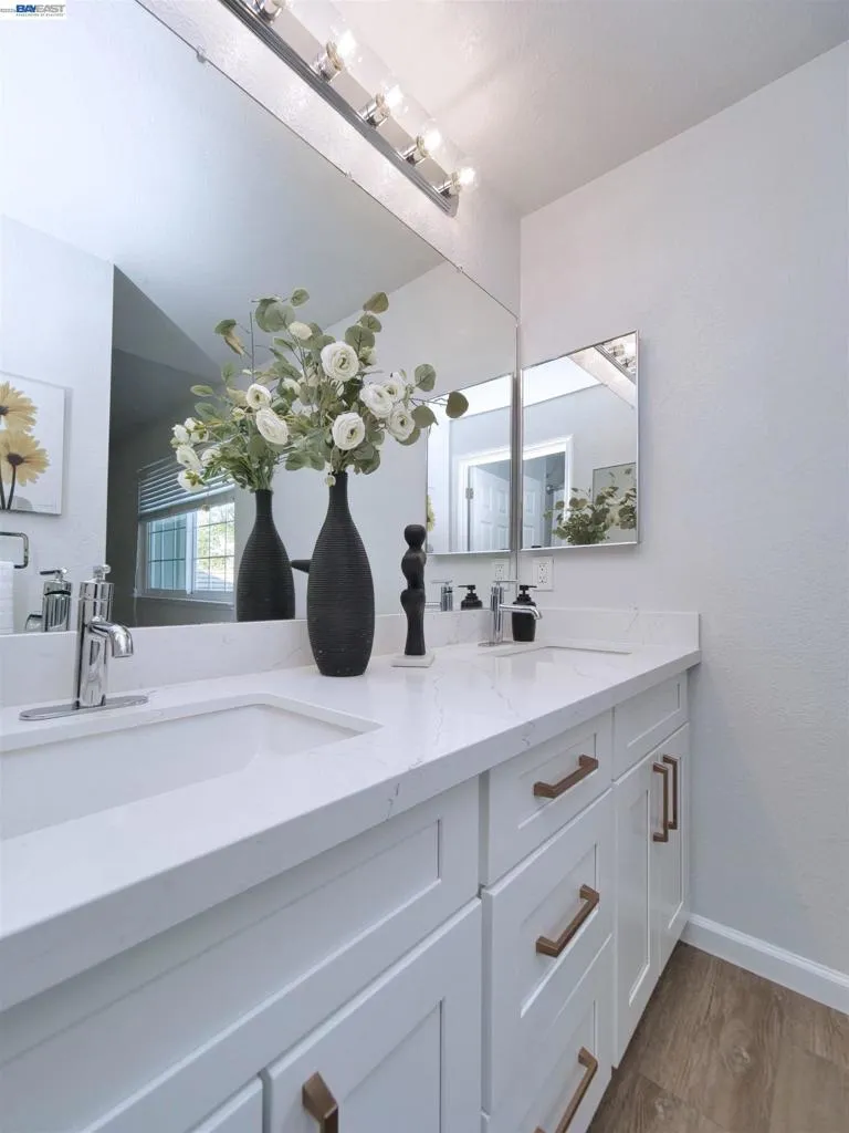 7445 Rolling Hills Cir Dublin, CA 94568