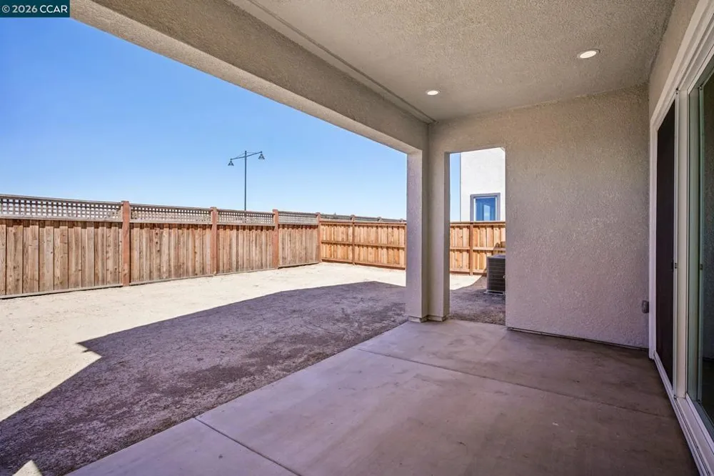 17417 Bushwick Lane Lathrop, CA 95330